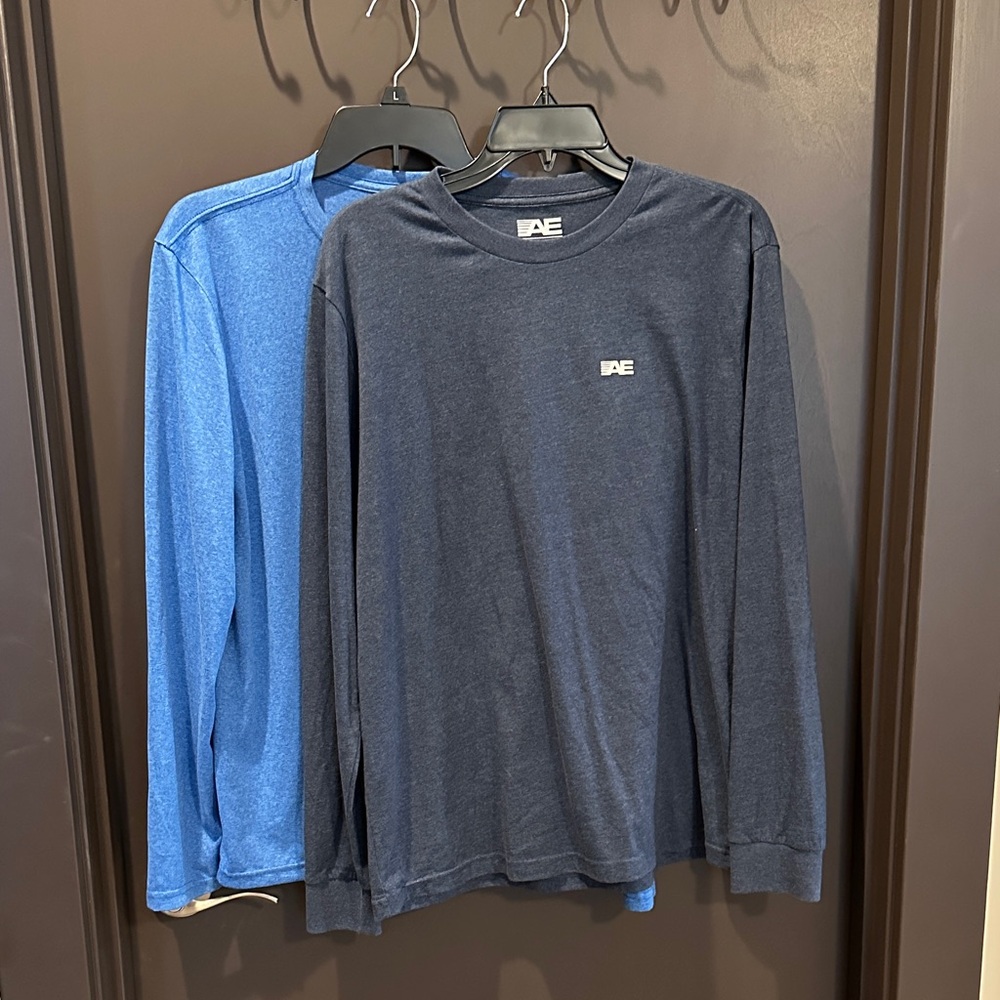 Nike & American Eagle Men's Long Sleeve Tees - Bundle of 2